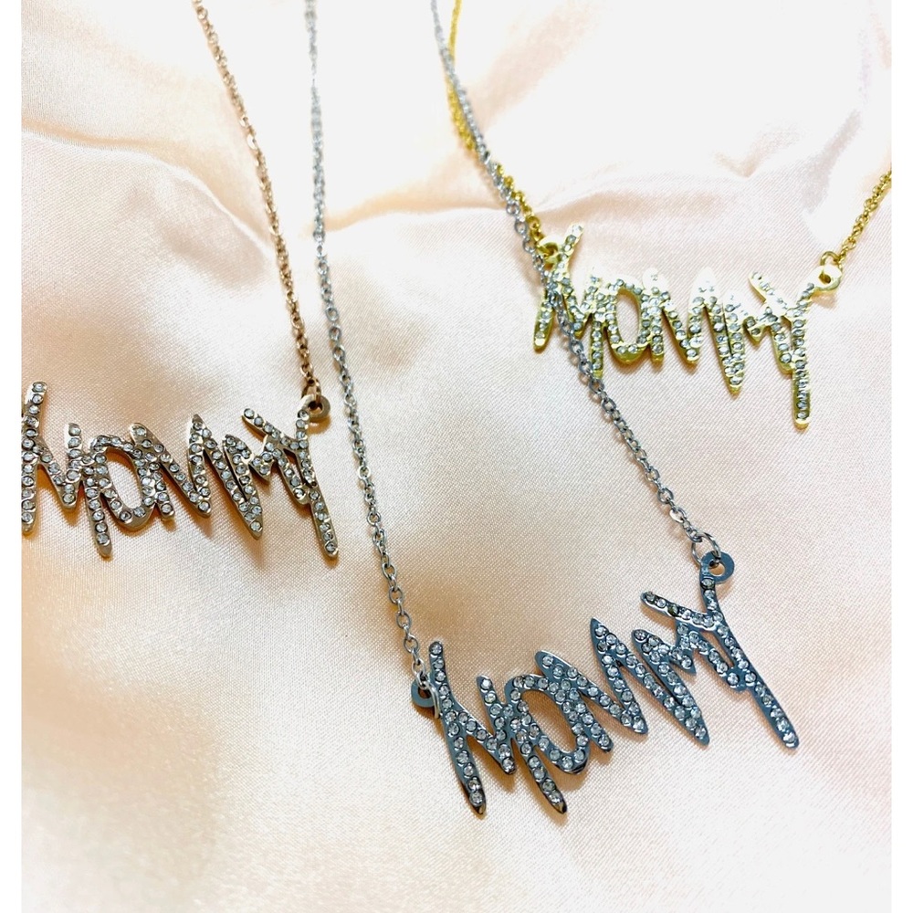 Women’s rose gold Mommy necklace 17.5-20.5 inch NWT